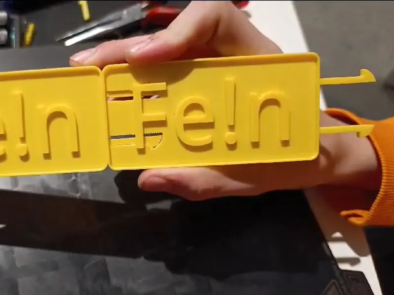 modular Fe!n sign