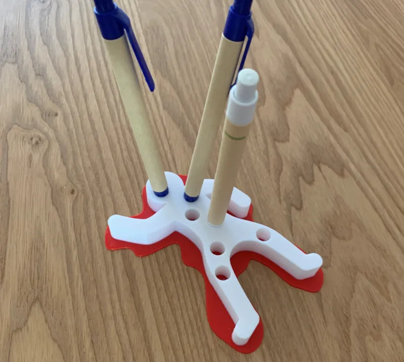 Bloody Silhouette Pen Holder