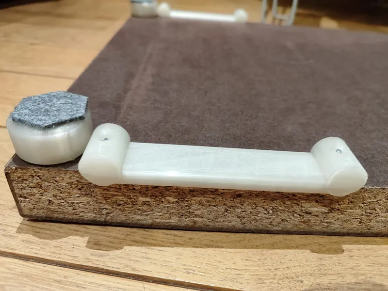Low friction angles for resistance bands platform