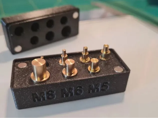 Box for Rhutex threaded insert tools  M2-M8