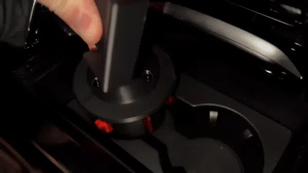 4.mp4 [video-to-gif output image]