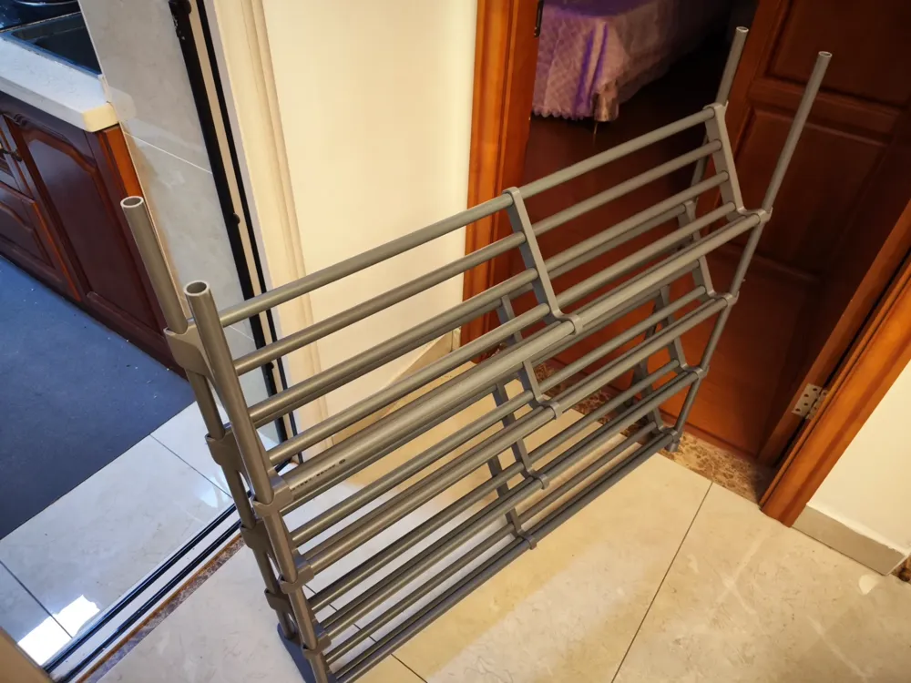 Highly practical and cost-effective narrow-slot shoe rack and ...