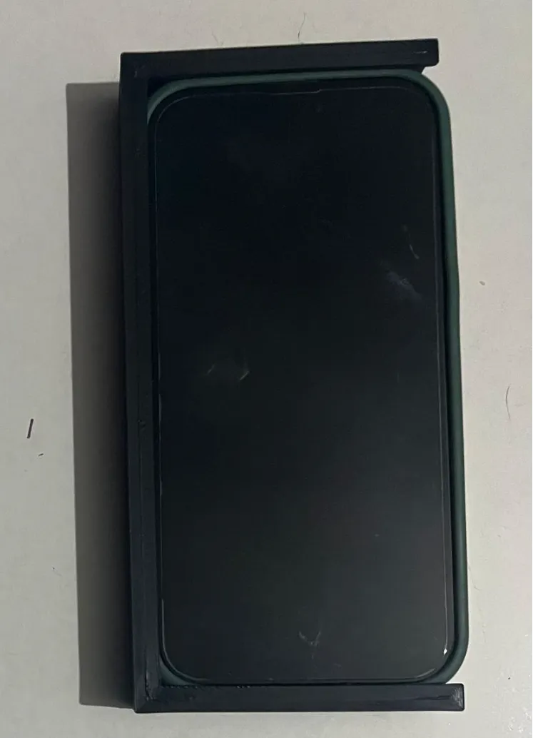 supporto da cruscotto per auto per Iphone 15 
