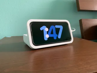 Wired iPhone Standby Dock