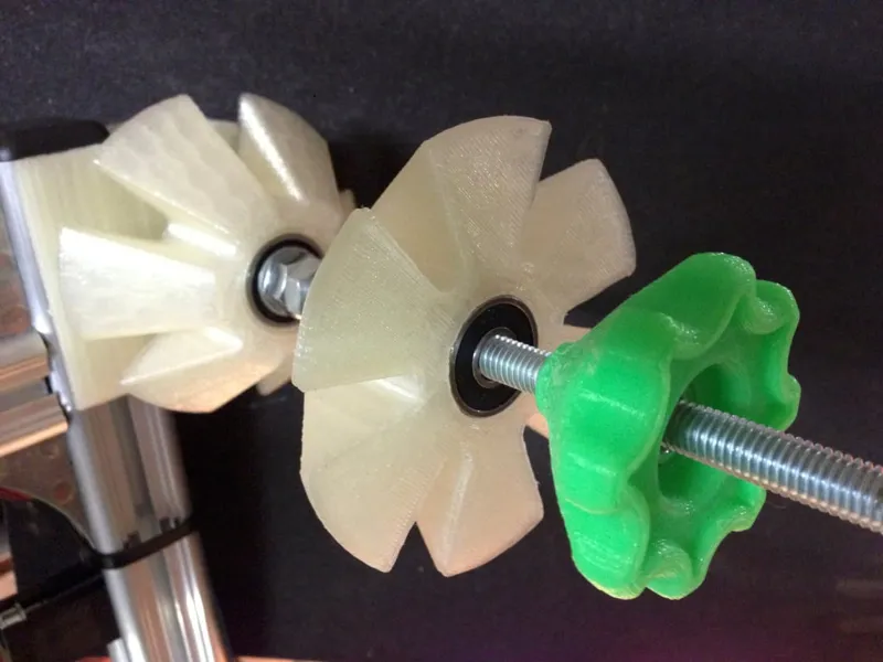 Filament coil holder for K8200