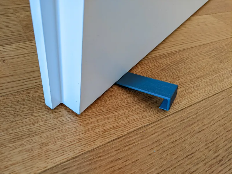 Minimalistic Doorstop (Hangable on rebated doors)