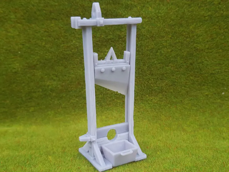 Working Guillotine (A little construction needed)