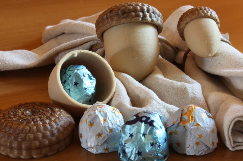 Acorn napkin rings with hidden storage