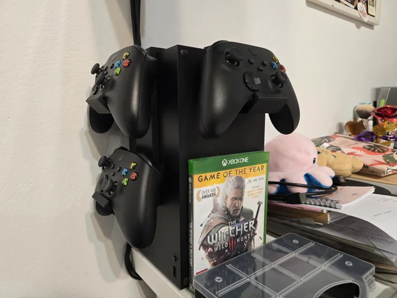 Xbox Series X controller rack for one or two pads