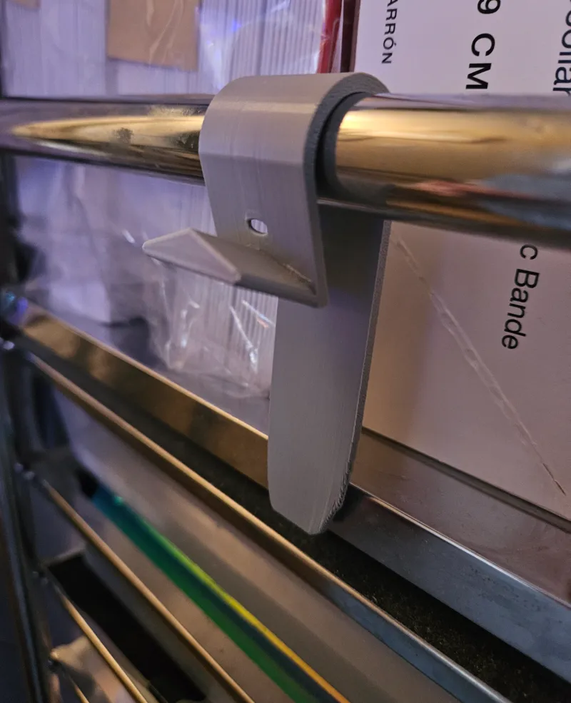 Cricut cutting mat hook for cart