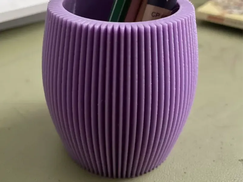 棱纹笔筒