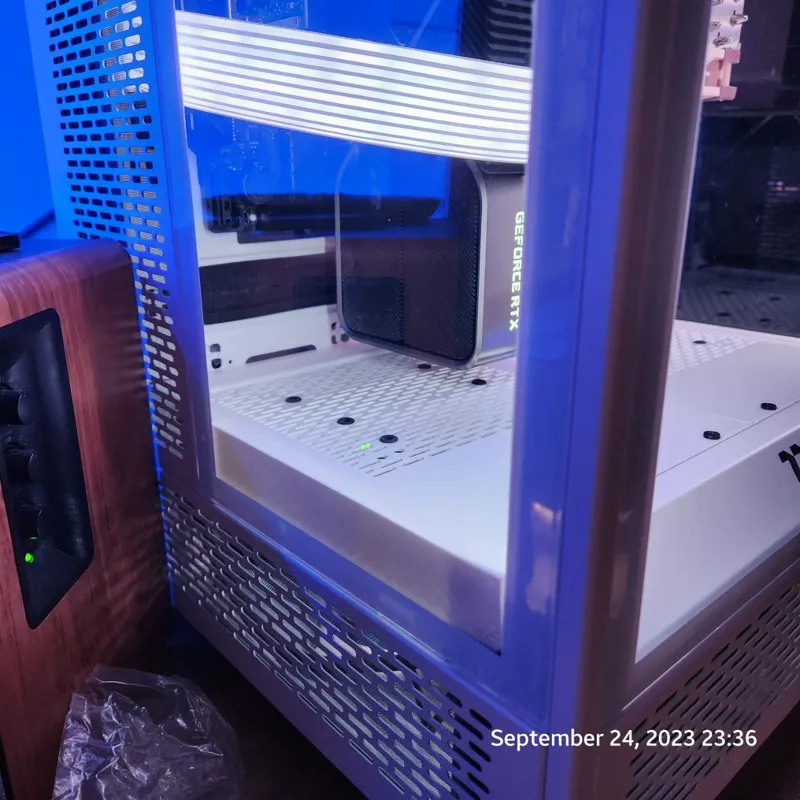 Thermaltake Tower 500 - gap cover