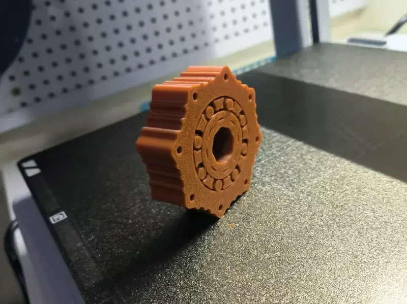 超好玩的解压玩具，指尖陀螺 ，越转越丝滑