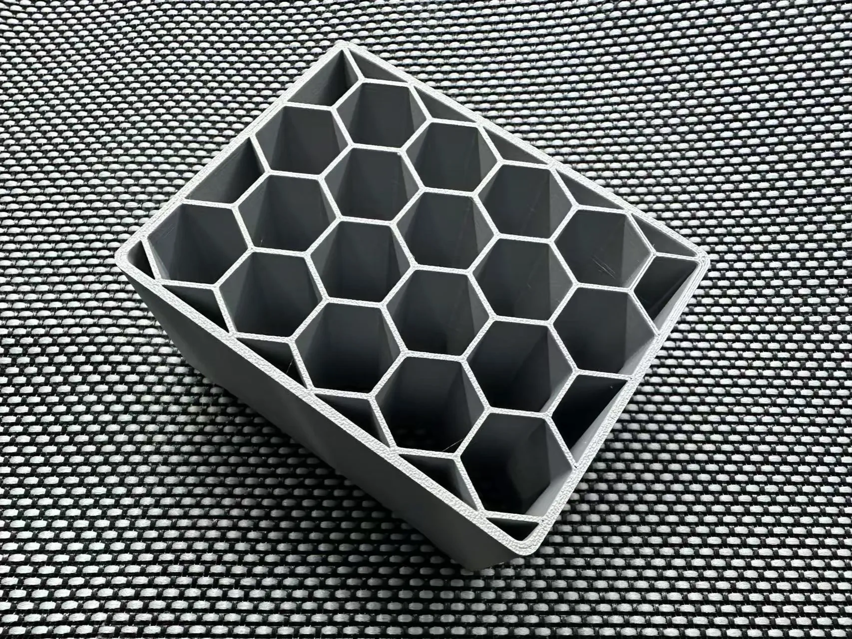 Honeycomb Shrimp Farm Shelter by H.STUDIO MakerWorld: Download Free 3D Models