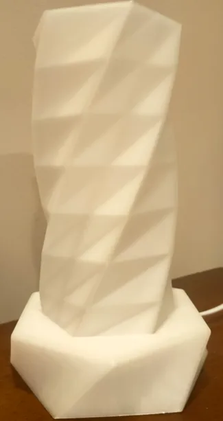 Twisted_Basic_Lamp