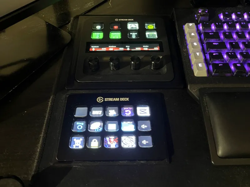 Stream Deck Plus recessed desk mount
