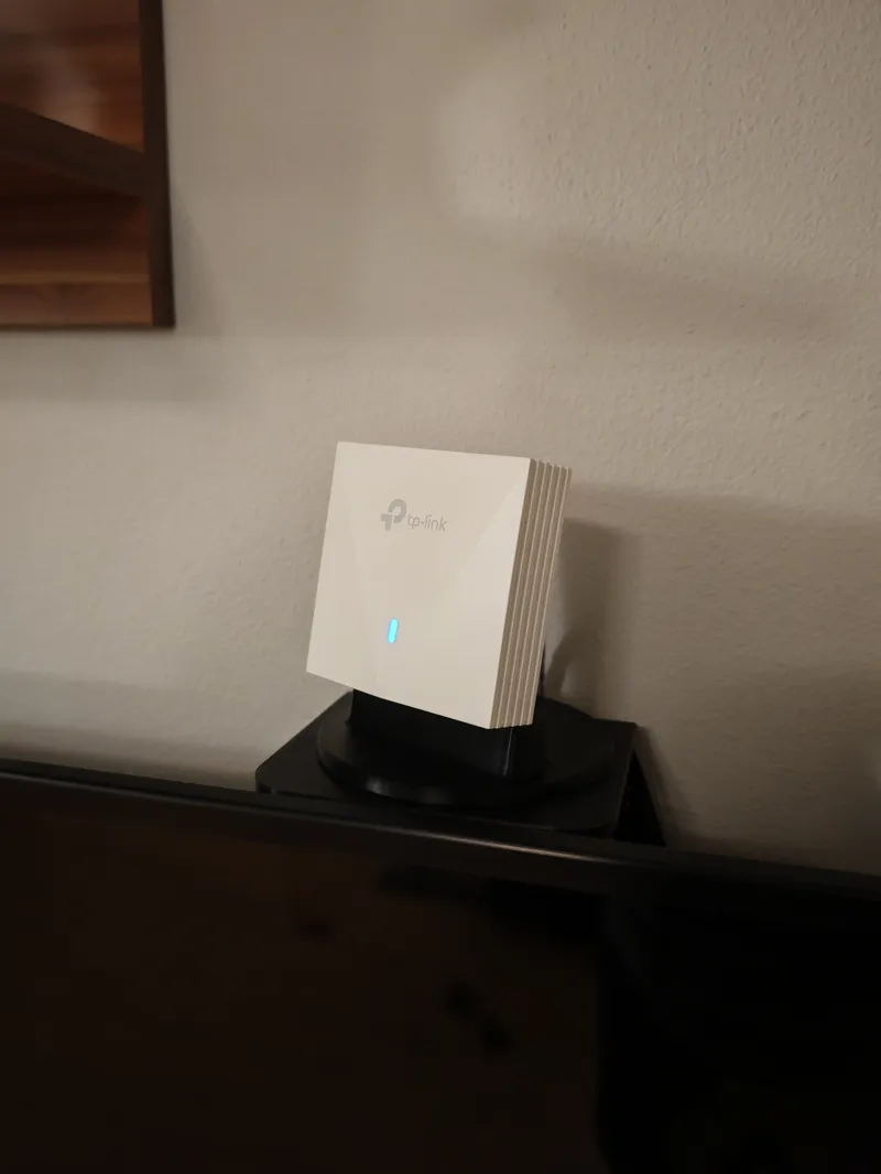 Omada EAP650 - wall - stand and holder