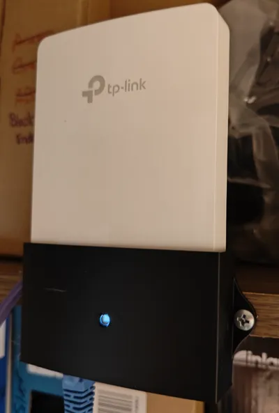TP-Link EAP235 mount