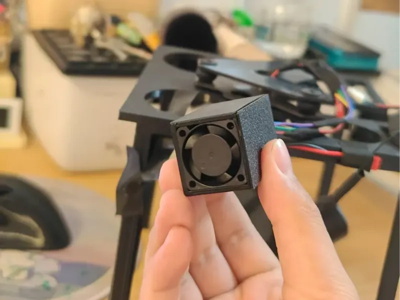 图传散热器2.5x2.5cm通用模型风扇，芯片散热器芯片降温风扇，内部可装2.5x2.5x5cm芯片