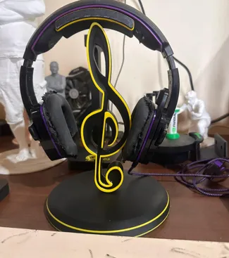 Treble Clef Headphone Stand