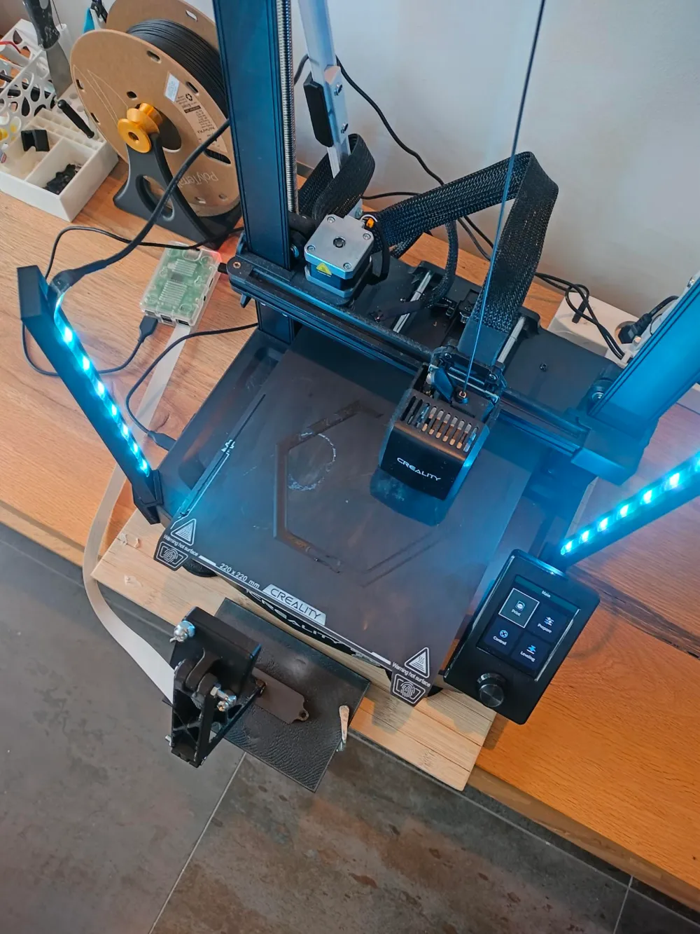 (re)movable light bar by Tertoog MakerWorld: Download Free 3D Models