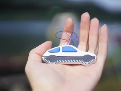 AE86 keychain that Natsuki gave Takumi