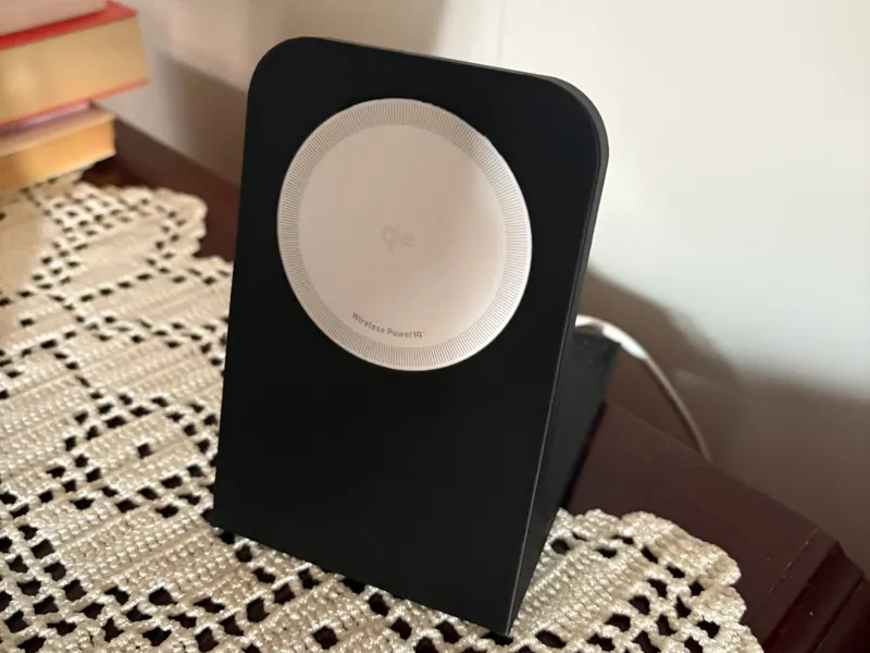 iPhone Anker MagGo Qi 2 Stand
