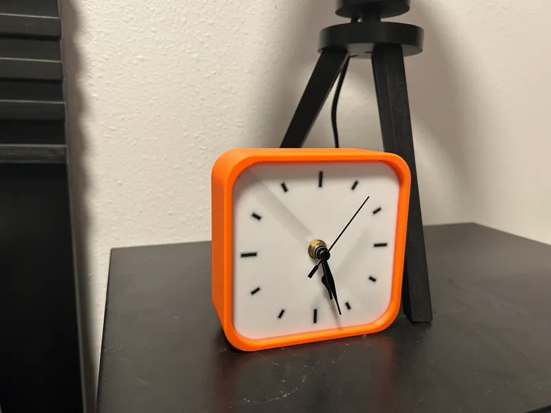 Cube clock