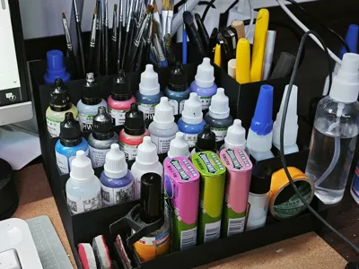 Paintbrush and Pigment Organizer