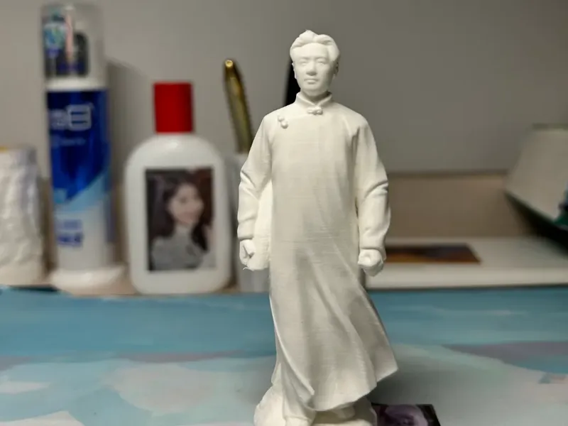 青年毛主席雕塑
