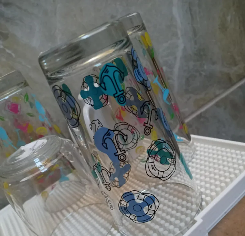 drainer for kitchen utensils - washing glasses,