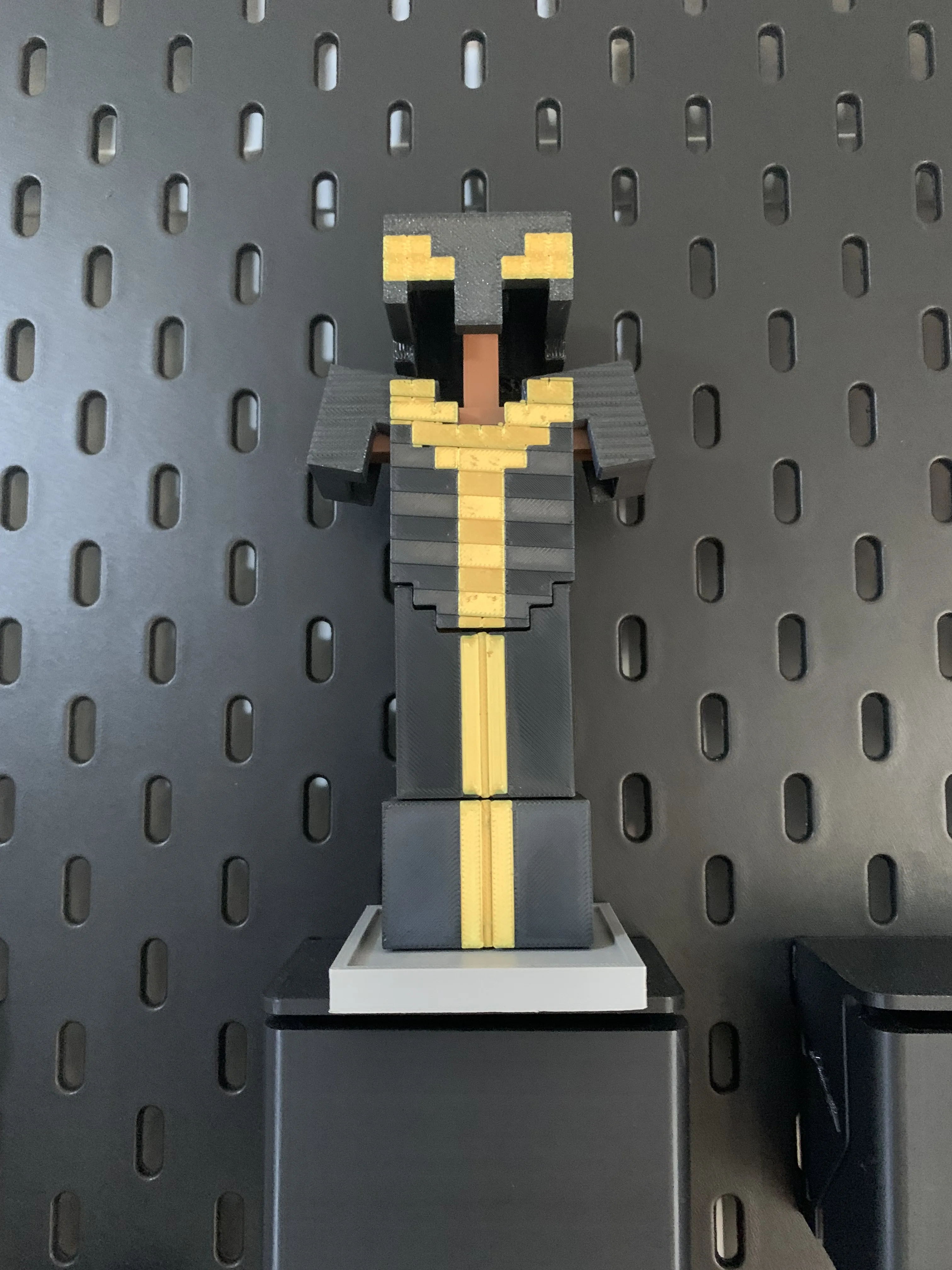 Minecraft armor stand with armor - Free 3D Print Model - MakerWorld