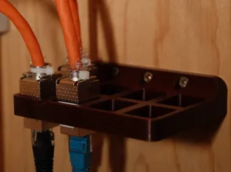 8 Keystone holder