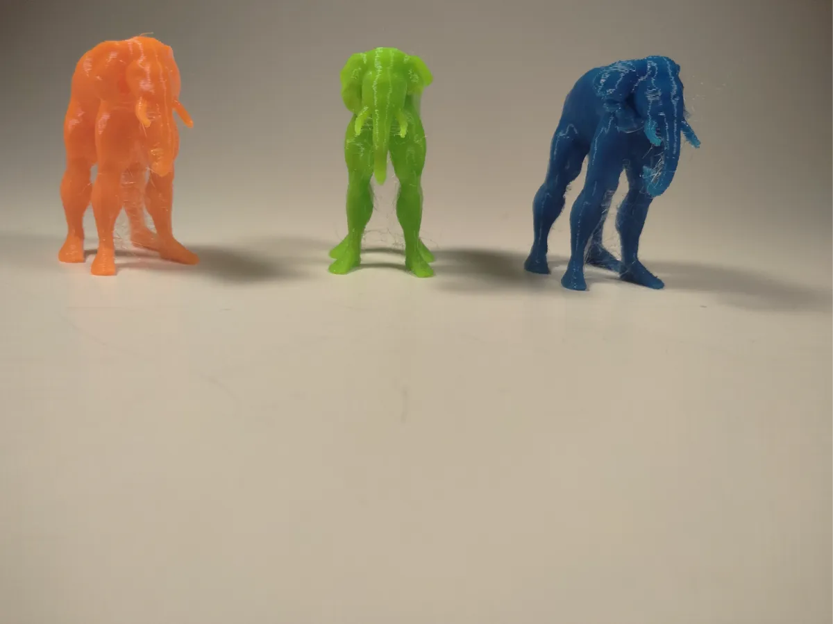Figurine humoristique homme-éléphant