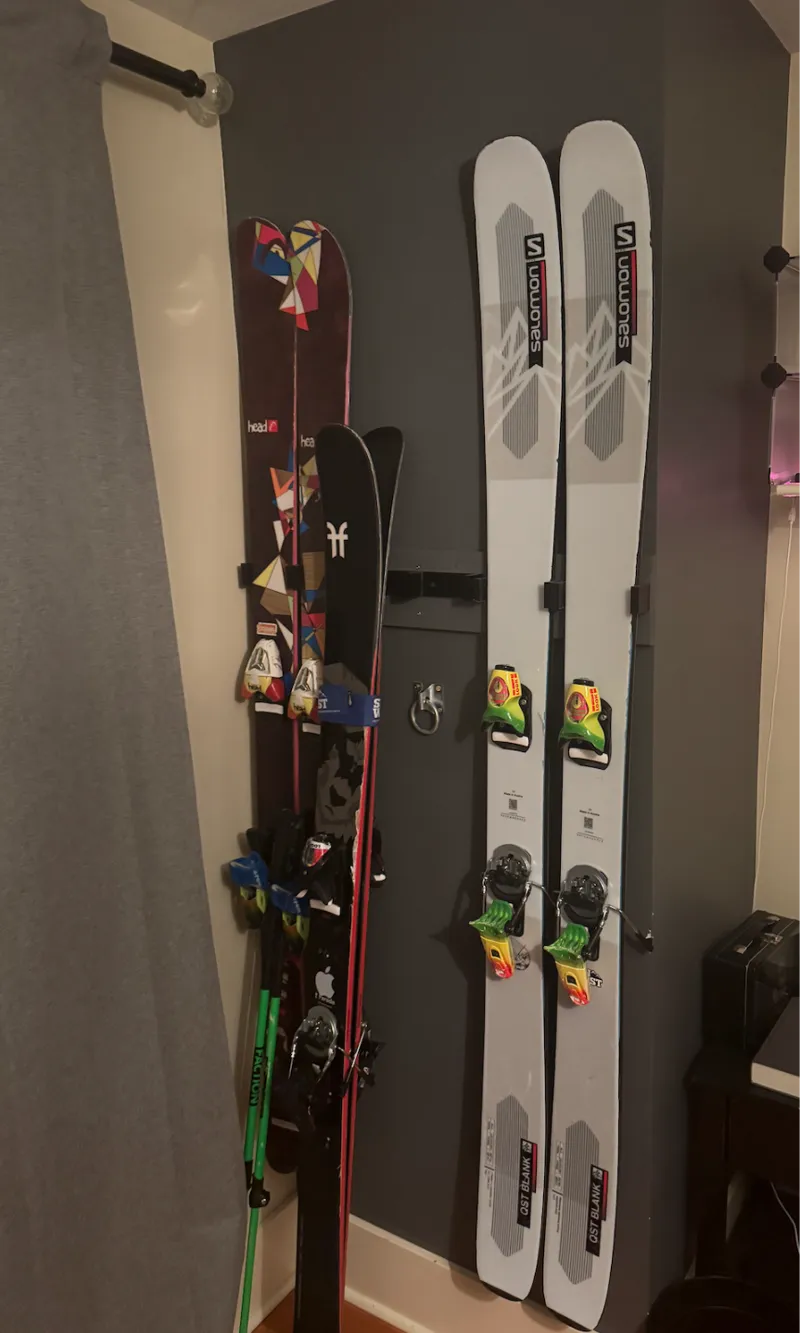 Ski Holder