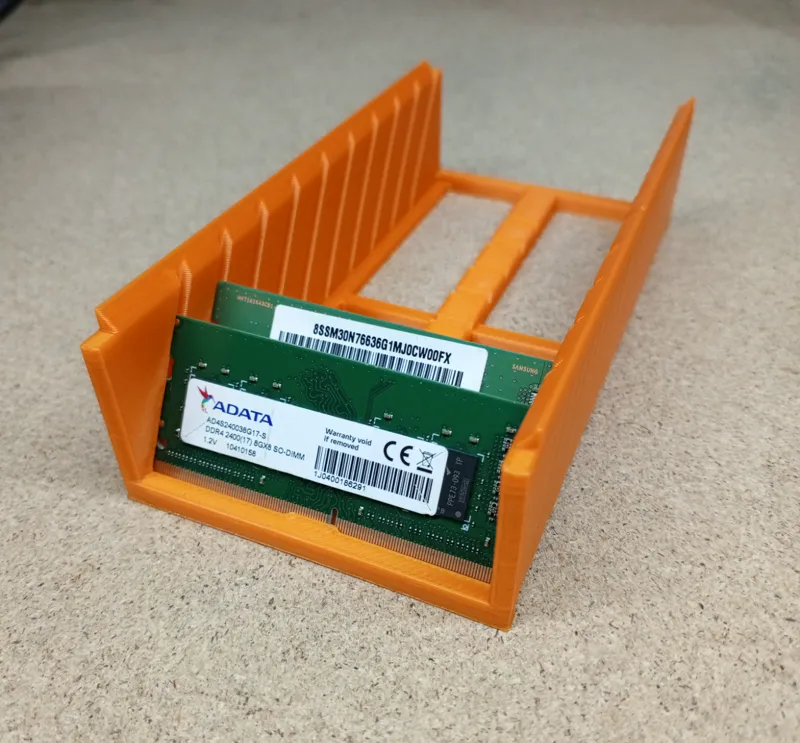 Stackable RAM Memory DDR4