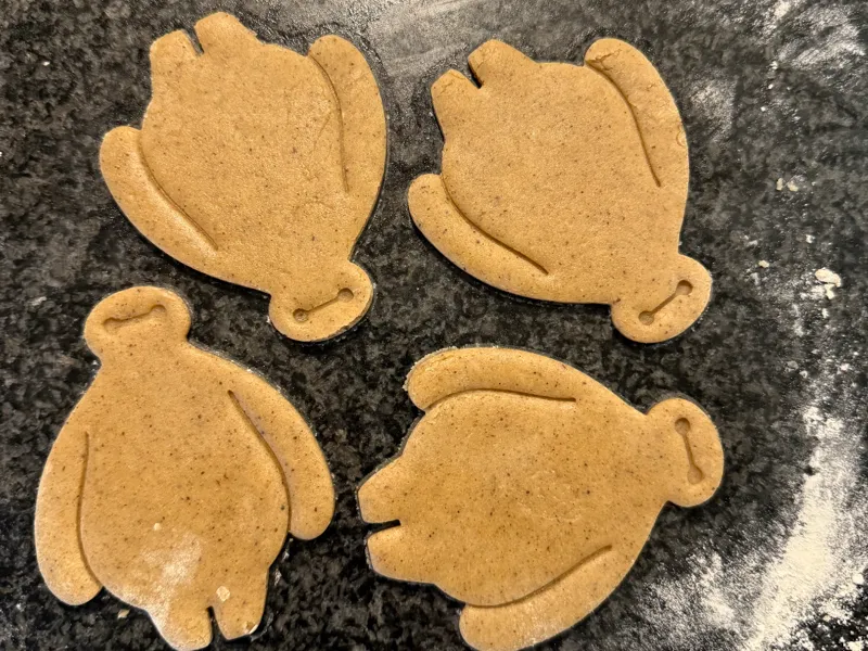 A gingerbread cookie cutter of Baymax.