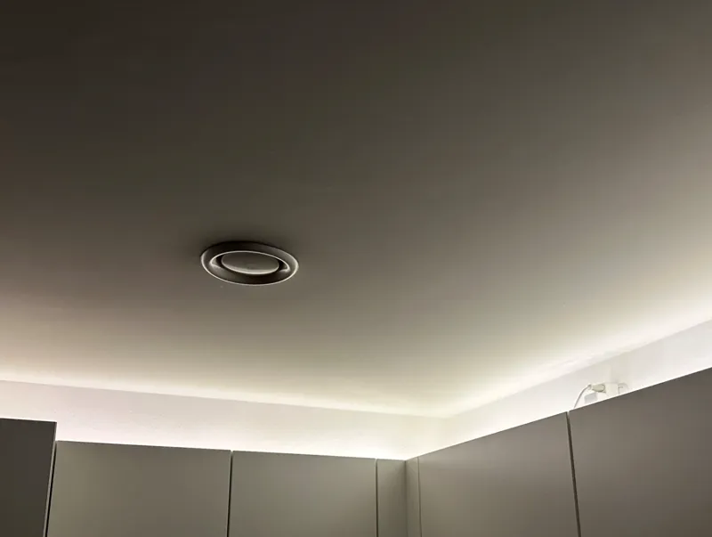 indirect lighting - cupboard