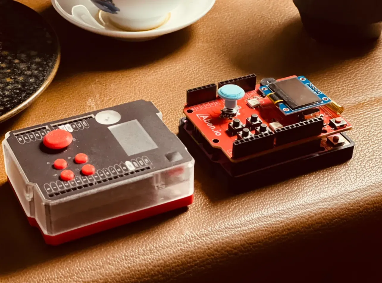 Abeno: An Arduino Uno-based handheld game console (GameBoy) by 阿笨 ...