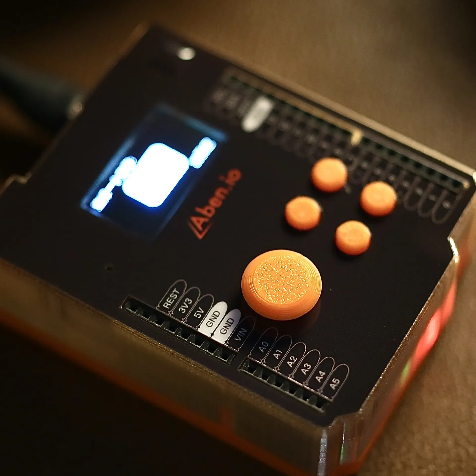 Abeno: An Arduino Uno-based handheld game console (GameBoy) by 阿笨 ...