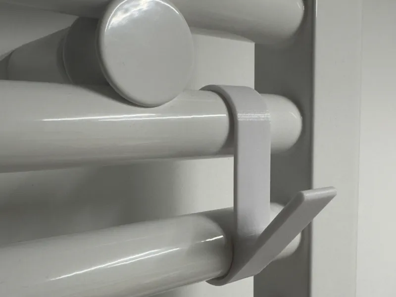 Towel_hook_heating_radiator_Handtuchhaken_Heizung