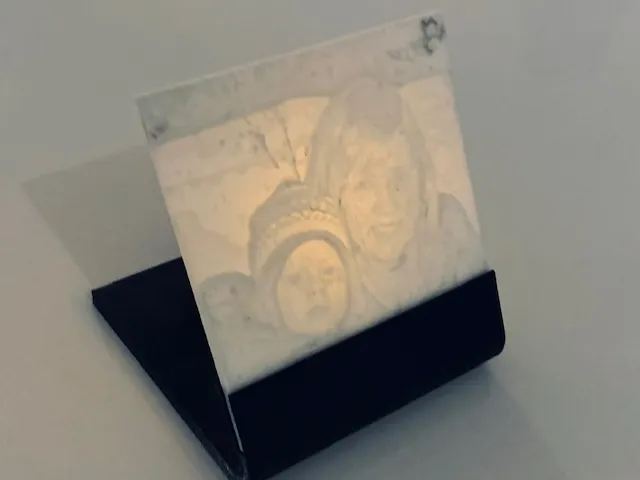 Lithophane stand