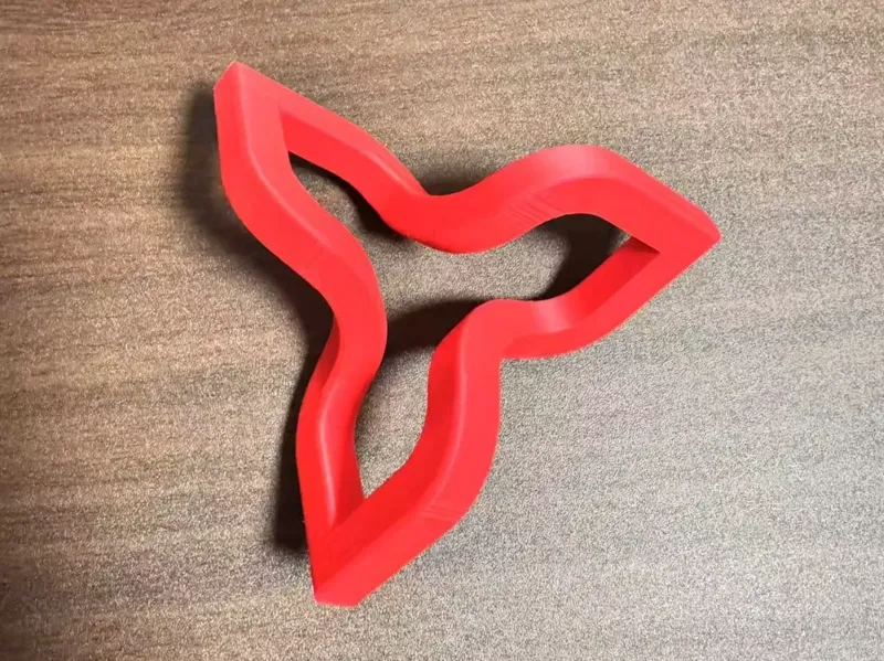 变异的-莫比乌斯环