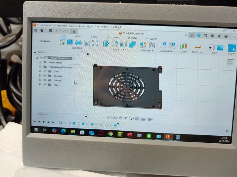 7" LCD Case