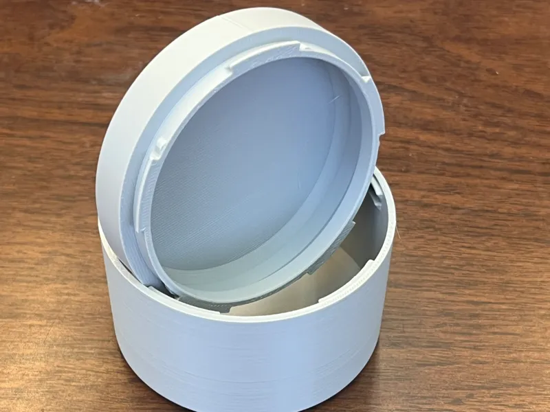 Locking Canister