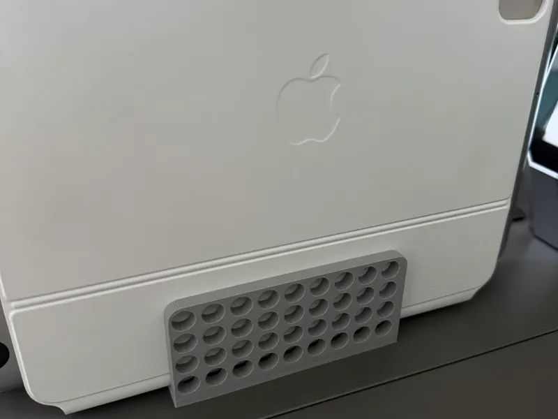 Vertical stand iPad Pro/Air 5 with Magic Keyboard