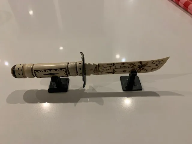 Knife stand
