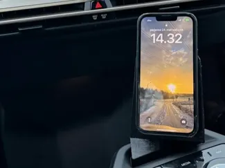 BMW iX tilted iPhone holder