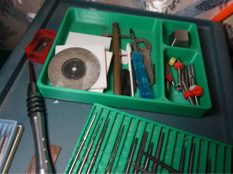 收纳零件盒