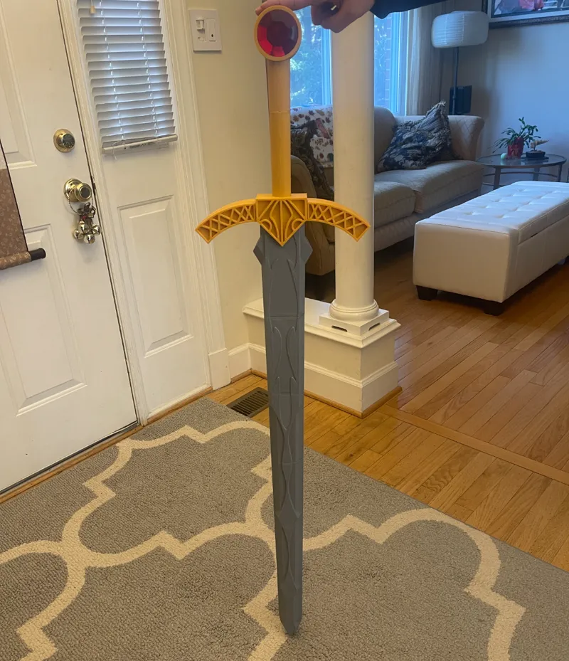 Goldryn - Throne of Glass Prop